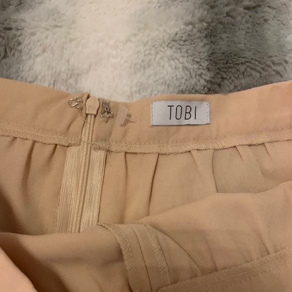 Tobi Shorts - Picture 2 of 3